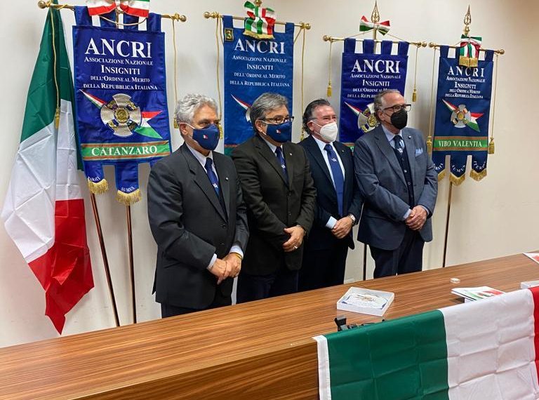 L'ANCRI calabrese ha festeggiato il 225° anniversario della nascita del Tricolore 1 whatsapp image 2022 01 07 at 20.12.29