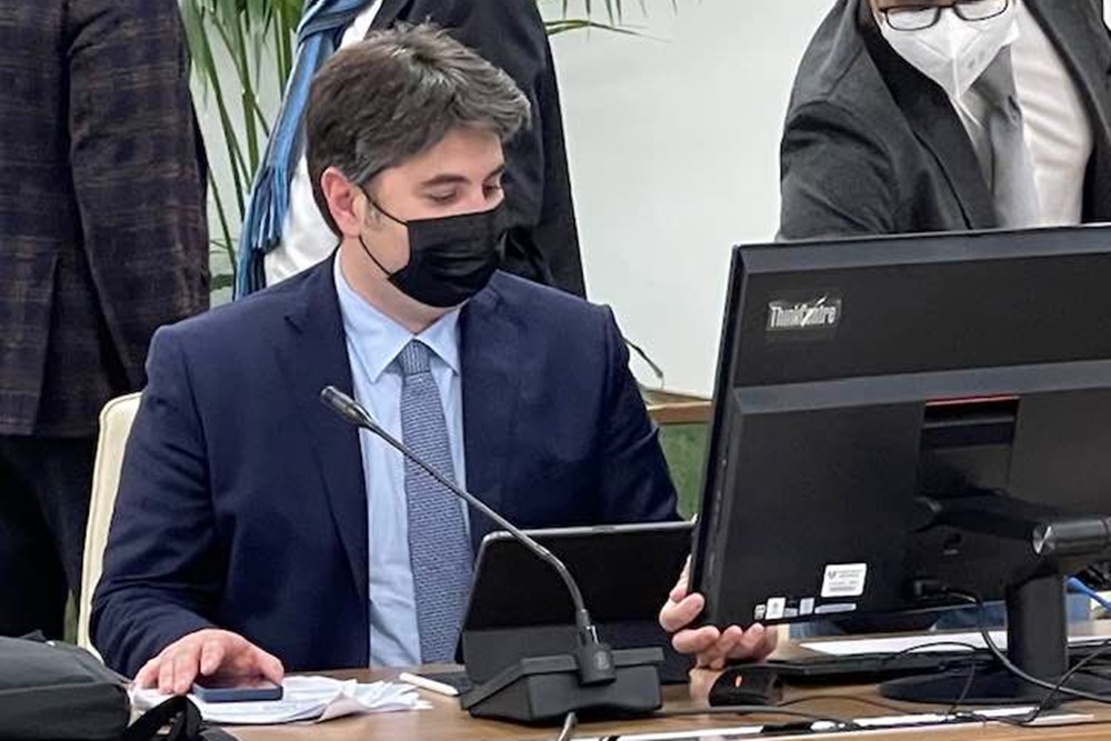 Lo Schiavo: «Disagi mentali in aumento tra i ragazzi, si usi il Pnrr per creare reparti di neuropsichiatria infantile in Calabria»