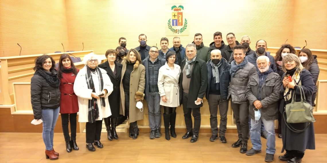 gli esponenti delle pro loco assieme a solano e ierace