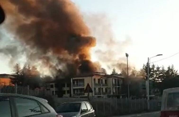 Una bravata tra minorenni all’origine dell’incendio appiccato alla Scuola Media Murmura