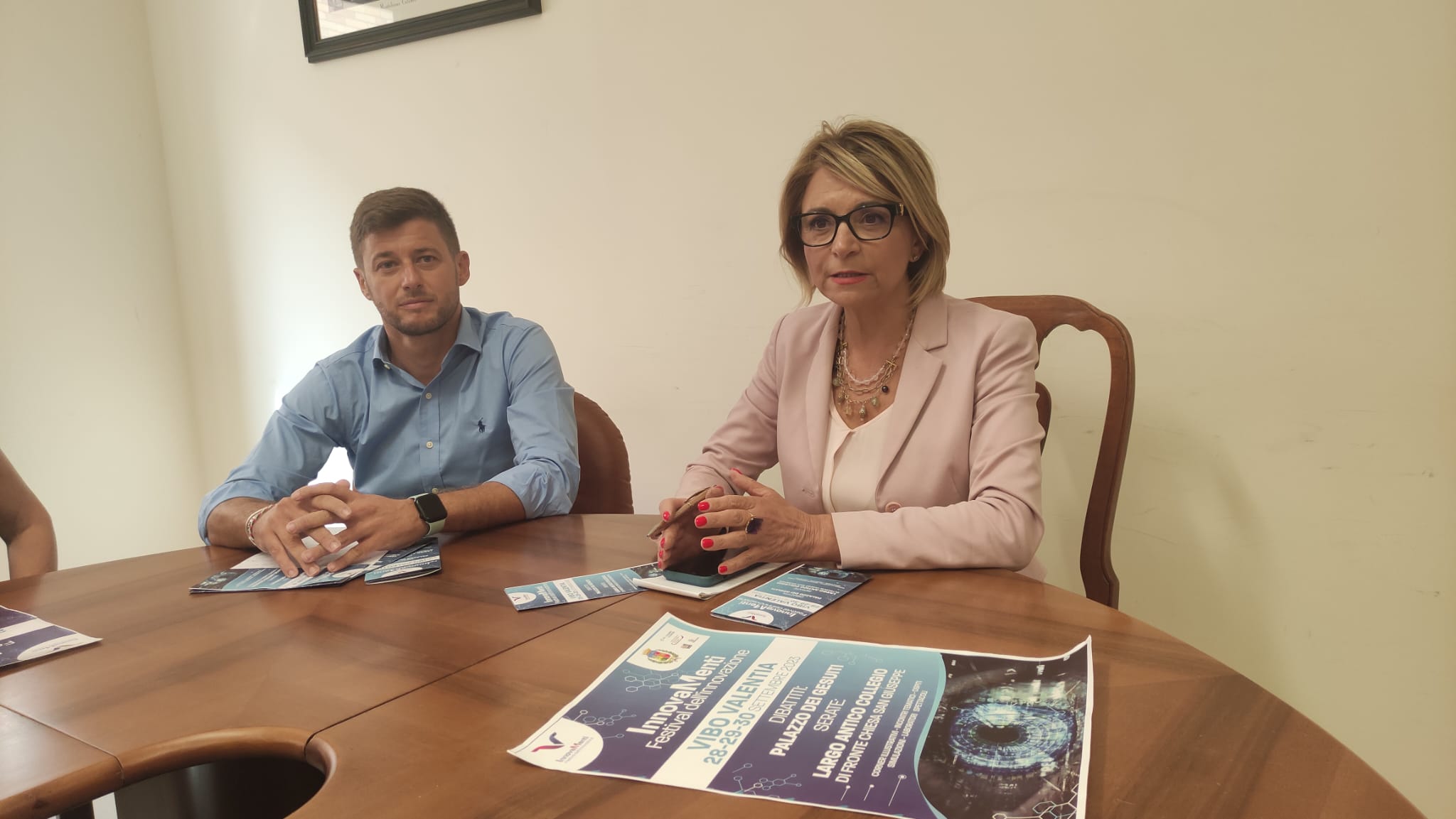 “InnovaMenti – Festival dell’Innovazione”: a Vibo Valentia tre giorni di laboratori, dibattiti e... intrattenimento 3 festival dellinnovazione conferenza stampa vibo 2
