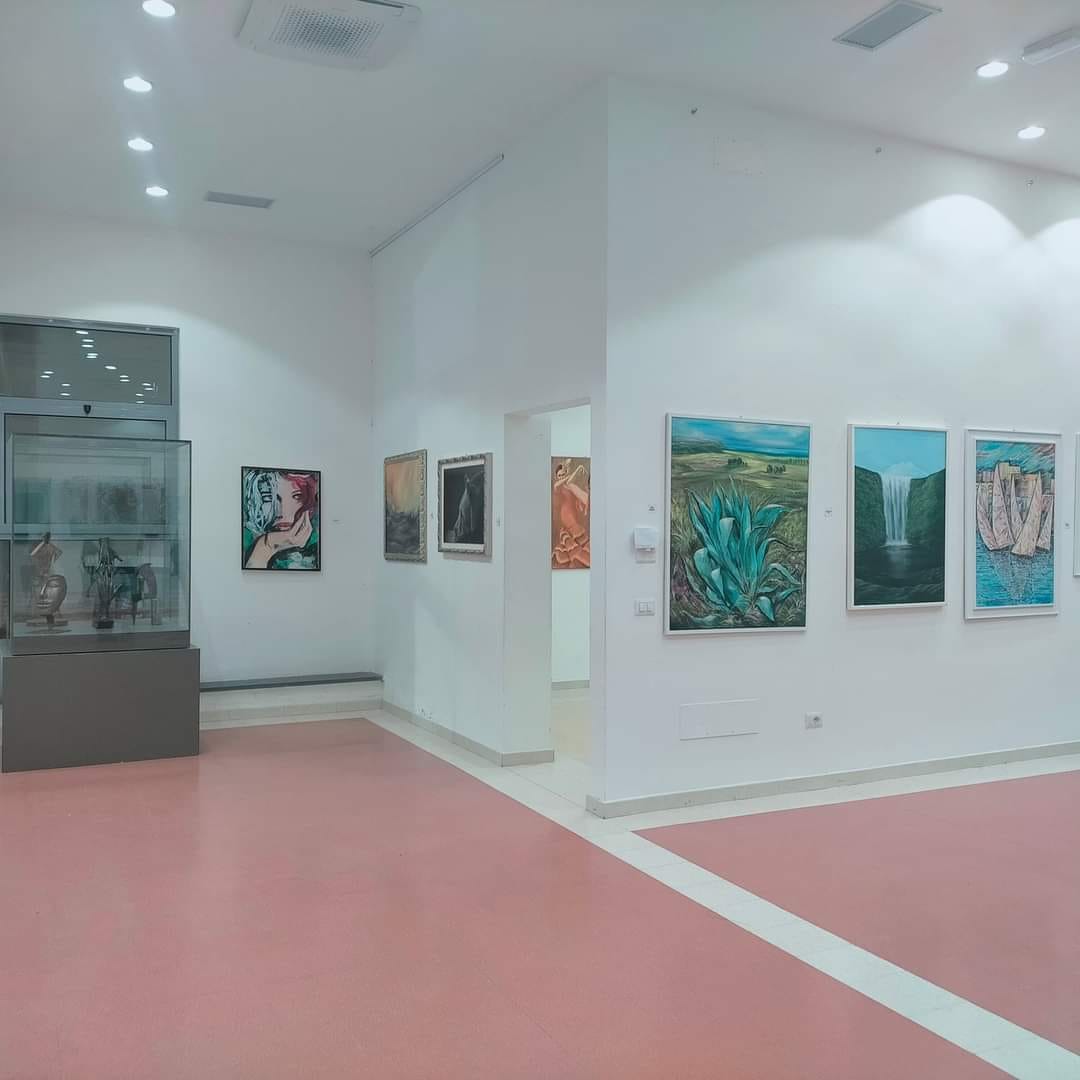 Grande successo per il Vernisagge della Mostra Antologica all'ex Stac di Catanzaro (foto) 14 402634723 10227829240229855 640237144123380591 n