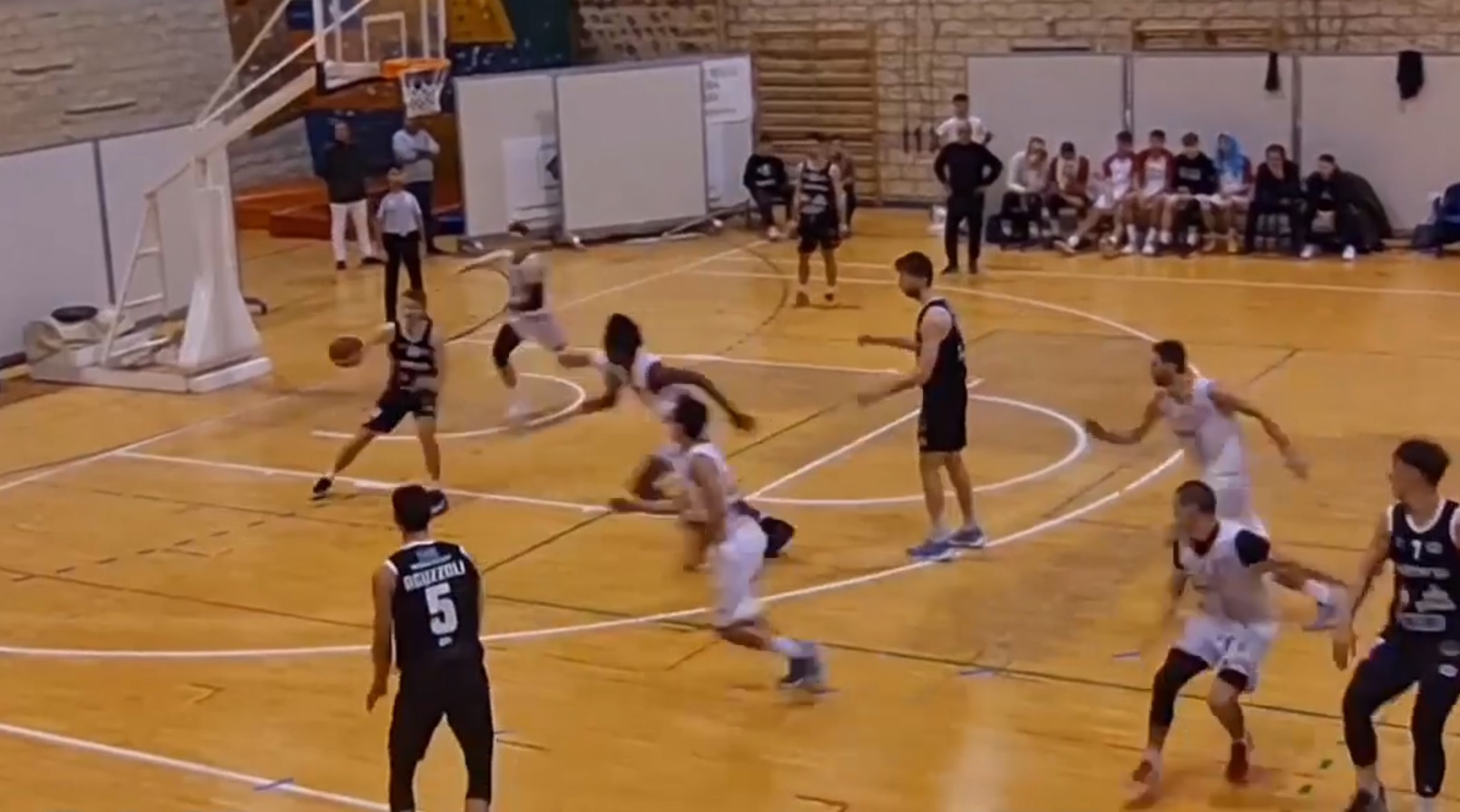 Pallacanestro Viola vincente anche a Messina. Suo il derby contro la Basket School