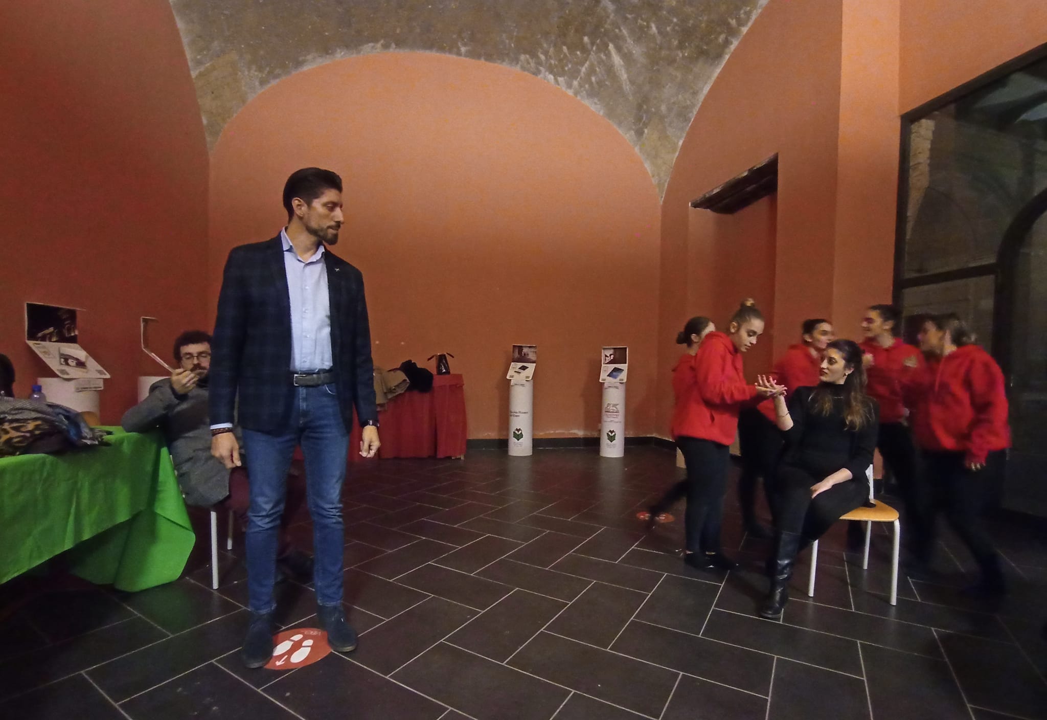A Catanzaro, La Traviata Opera Pocket. Un esperimento artistico ben riuscito (foto) 16 393131713 7530950160266383 7122128807222209410 n