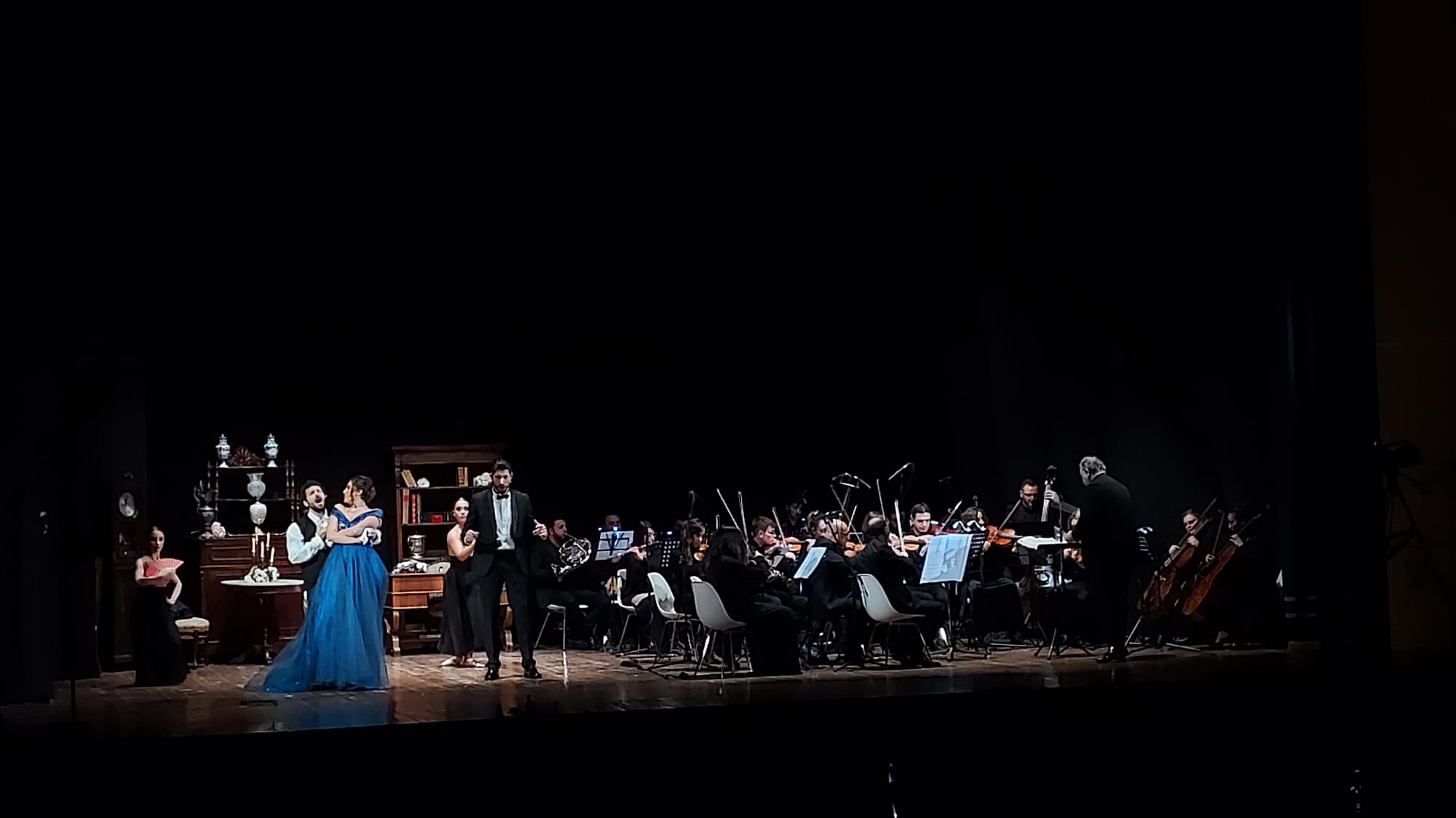 A Catanzaro, La Traviata Opera Pocket. Un esperimento artistico ben riuscito (foto) 3 whatsapp image 2023 12 08 at 13.50.47