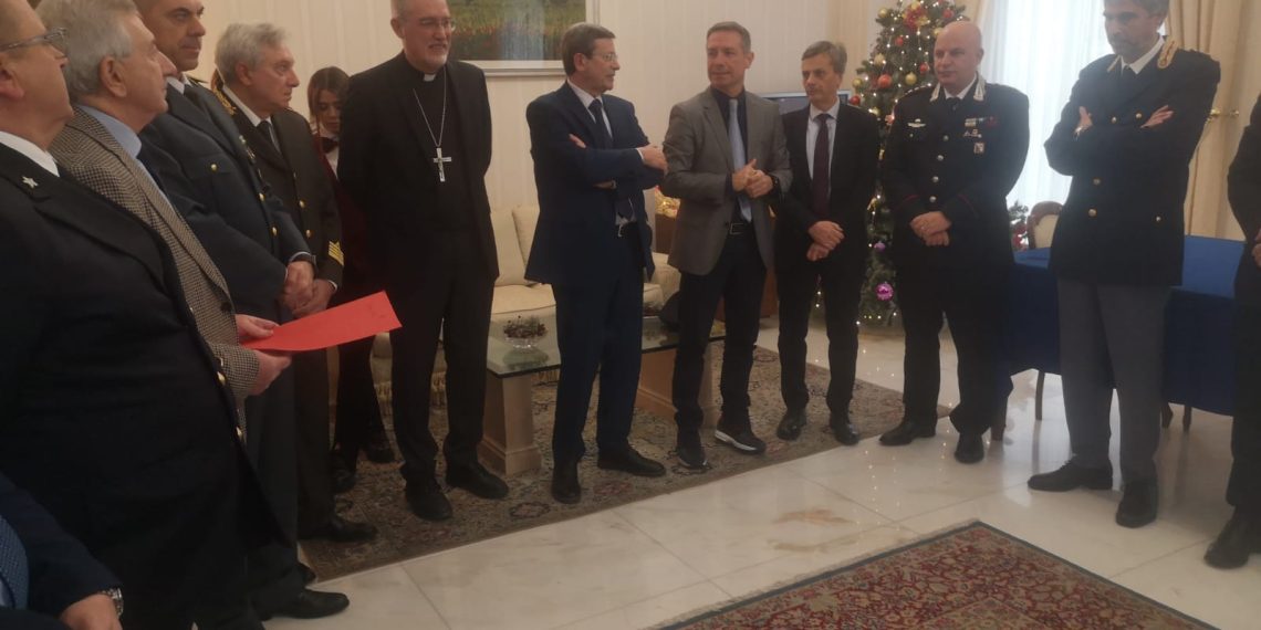 Cerimonia per tre nuovi insigniti al Merito delle Repubblica stamattina a Vibo Valentia (foto) 1 whatsapp image 2023 12 14 at 19.05.05