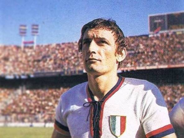 Gigi Riva e quello storico legame con la Calabria. Questa sera è morta una leggenda del calcio 4 gigiriva1970 71