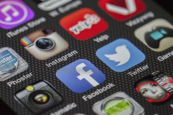 L'informazione al tempo dei social, tra ricerca della verità, haters e gogna mediatica 3 twitter 292994 1920 thumbnail