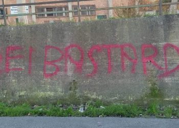 Scritta antisemita sul muro dello stadio di Parghelia. La denuncia del Sindaco Landro