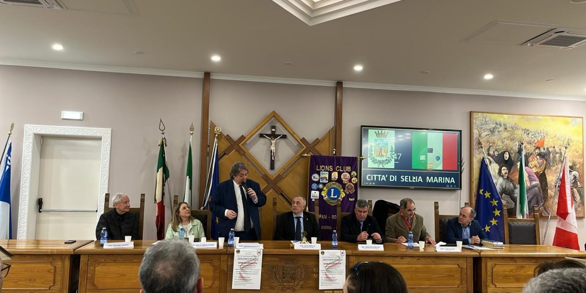 A Sellia Marina il Lions Club offre "Semi di Legalità" in memoria di Emilio Ledonne (video) 1 A Sellia Marina il Lions Club offre “Semi di Legalità” in memoria di Emilio Ledonne (video)