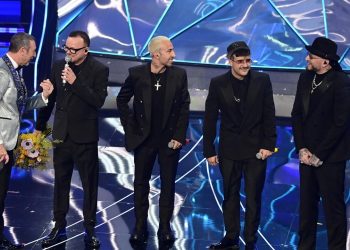 Sanremo 2024, i fischi a Geolier non sono razzismo, ma semplice giudizio musicale