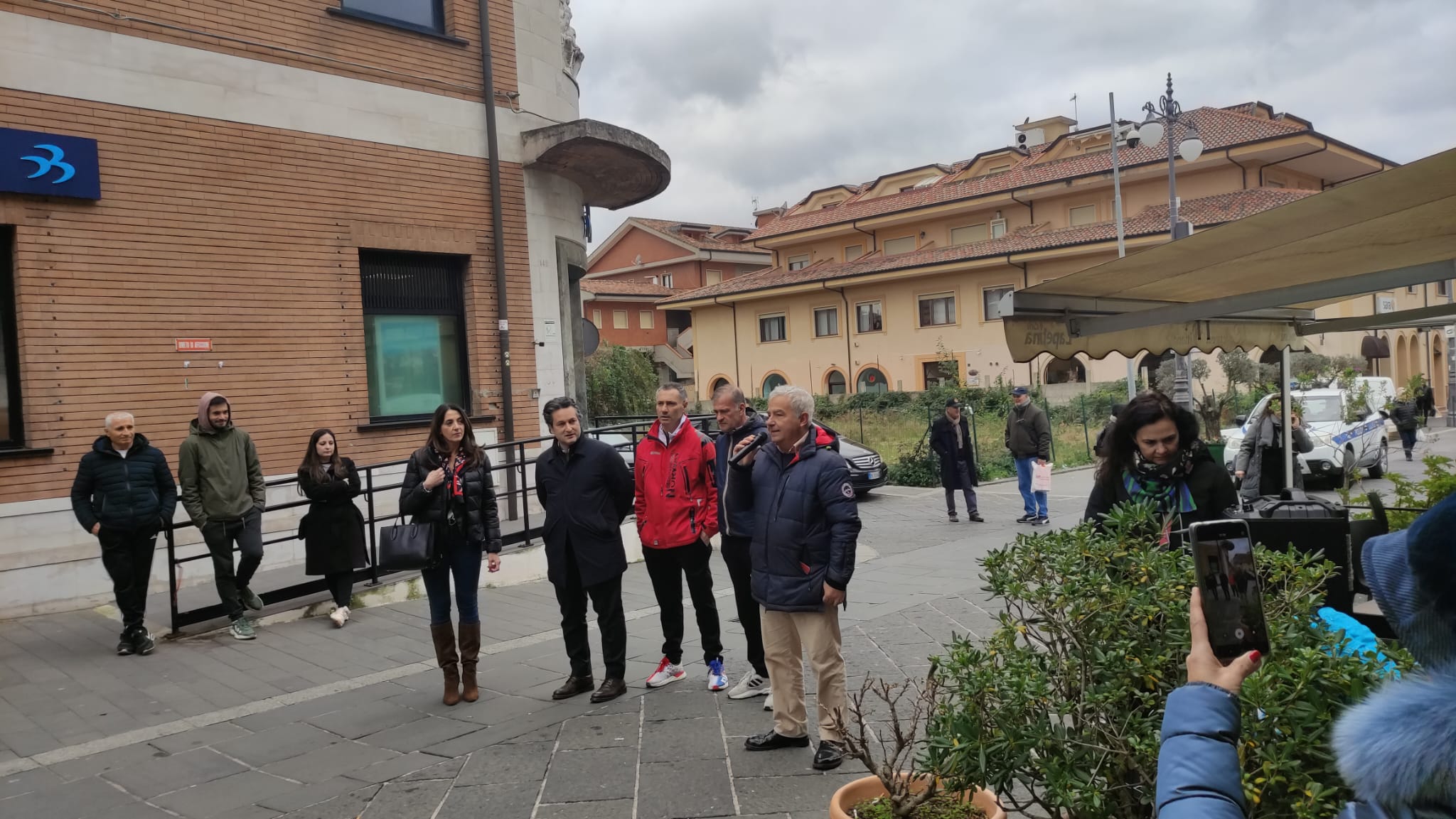 La Corsa di Miguel fa tappa anche a Vibo Valentia. Flash Mob su Corso Vittorio Emanuele (video) 8 vibo presentazione corsa di miguel 2