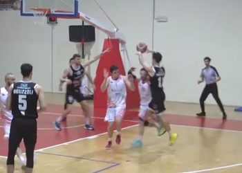 Basket, la Viola Reggio Calabria vola ai Play-In Gold di serie B battendo il Rende (video)