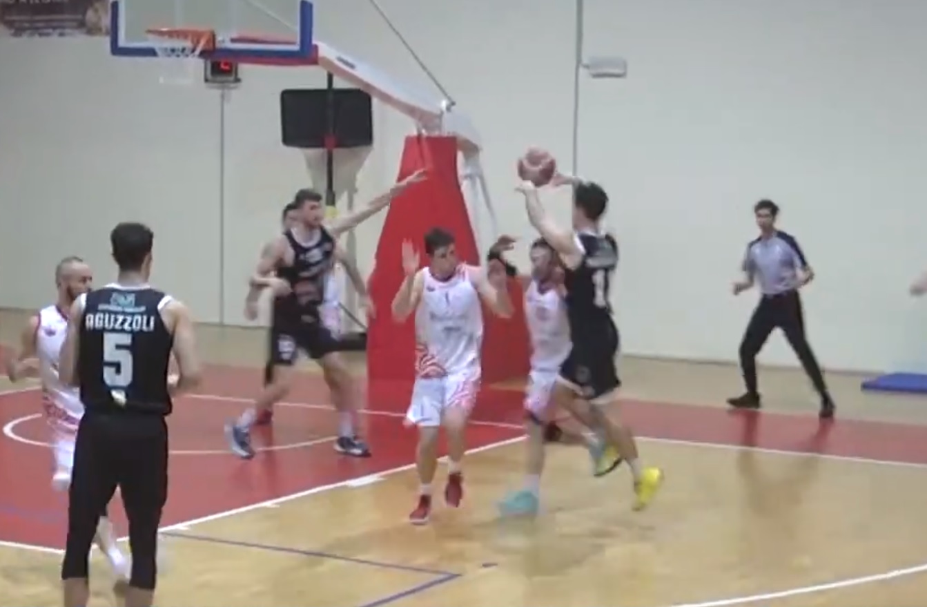 Basket, la Viola Reggio Calabria vola ai Play-In Gold di serie B battendo il Rende (video)