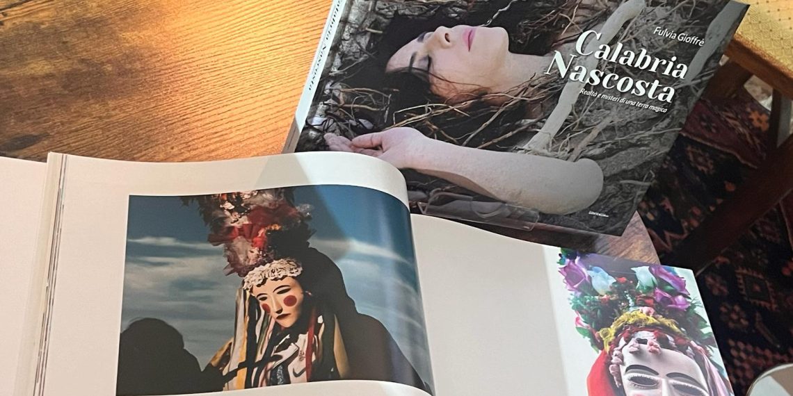“Calabria Nascosta”, il piccolo angolo di paradiso nella nuova opera di Fulvia Gioffrè