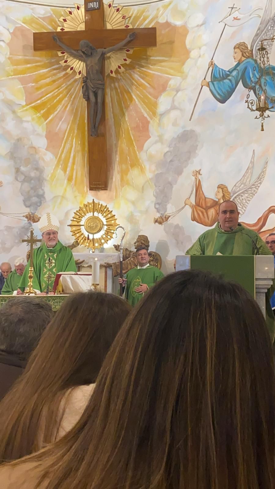 La comunità di Pannaconi si stringe intorno al suo parroco dopo le intimidazioni subite (video) 6 whatsapp image 2024 02 12 at 20.04.10 1