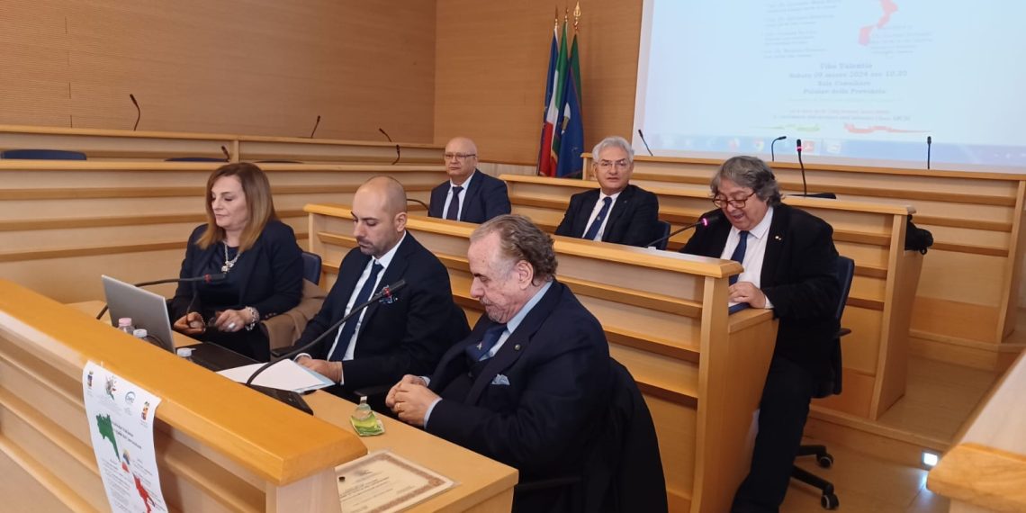 La tutela del lavoro e dei lavoratori in base agli articoli della Costituzione. Un convegno dell’ANCRI (video)