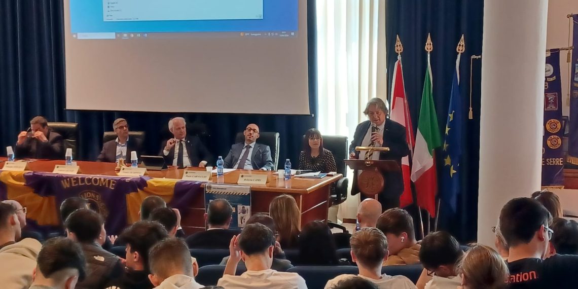 A Catanzaro grazie ai Lions Clubs la cerimonia del 7° Premio Pietro Mennea (video) 1 A Catanzaro grazie ai Lions Clubs la cerimonia del 7° Premio Pietro Mennea (video)