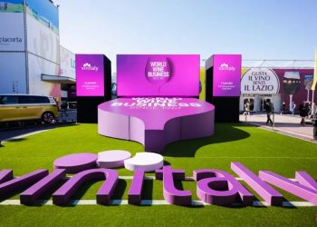 Il successo calabrese al Vinitaly 2024 è una conferma anche per il packaging di Attilio Fiorillo