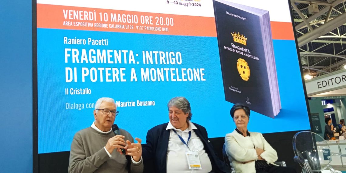Fragmenta conquista Torino. Il volume di Pacetti al Salone del Libro 2024