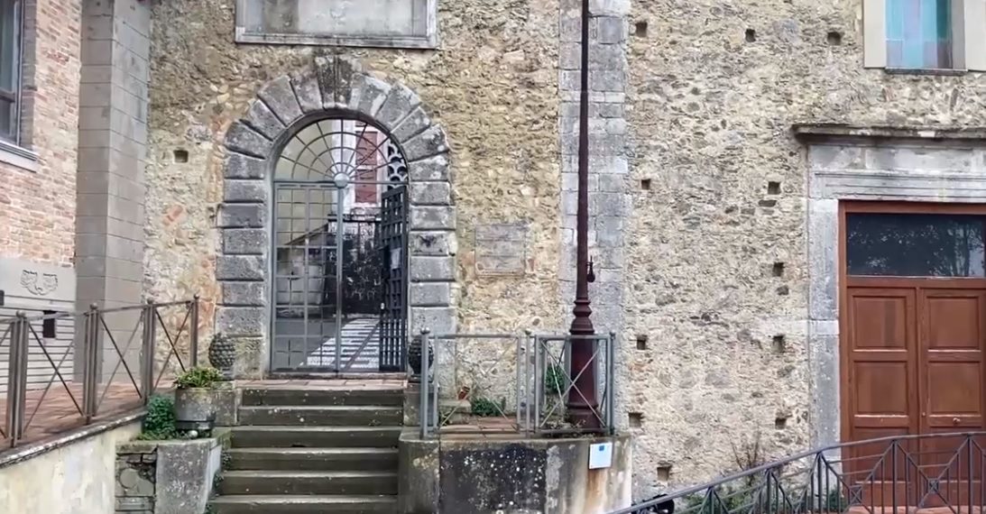 Inchiesta sul Sistema Bibliotecario Vibonese, due arresti e sequestro beni per peculato (video) 1 Inchiesta sul Sistema Bibliotecario Vibonese, due arresti e sequestro beni per peculato (video)