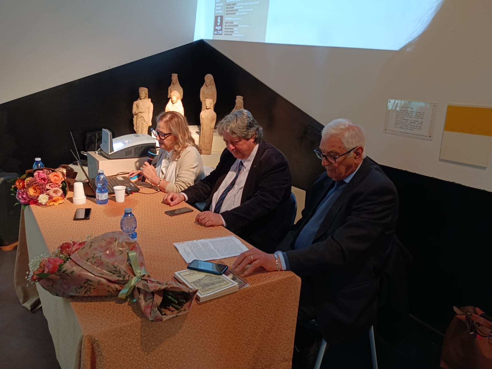 Al Museo Archeologico Vito Capialbi una stele per ricordare il fondatore Vincenzo Nusdeo (video) 8 whatsapp image 2024 05 09 at 20.31.11 1
