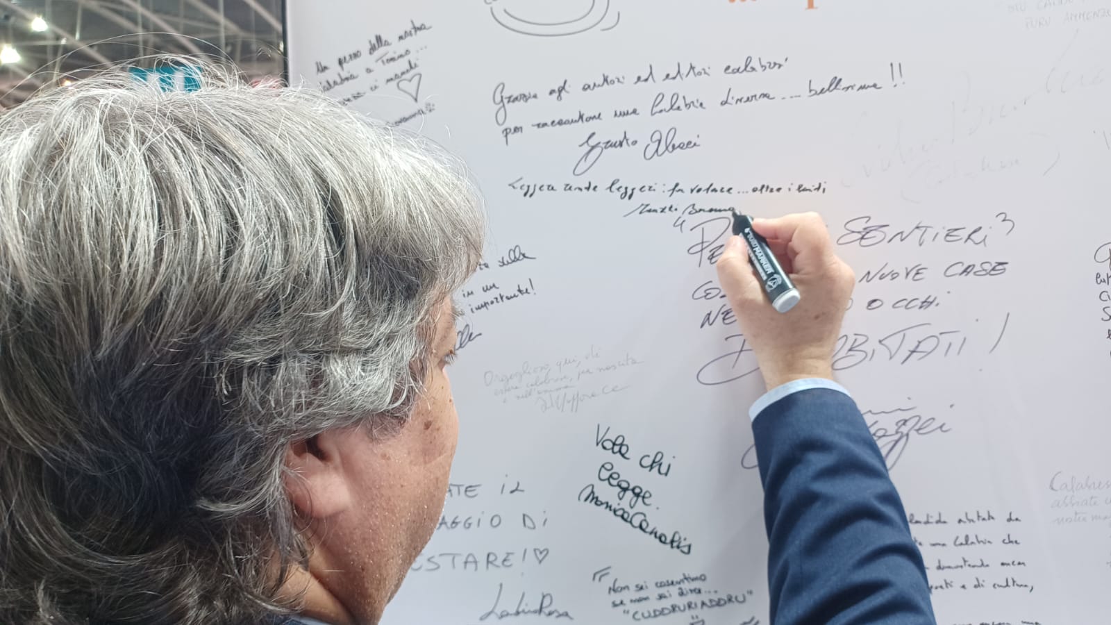 Edizione da record il Salone del Libro di Torino 2024. Il successo dello stand Calabria (video) 9 whatsapp image 2024 05 11 at 17.11.47 1