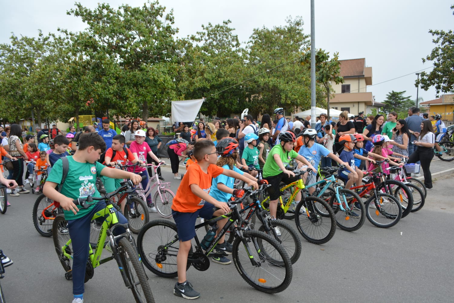 Grande partecipazione e forti emozioni all'ottava edizione di Bimbimbici a San Costantino Calabro 4 whatsapp image 2024 05 19 at 19.44.15
