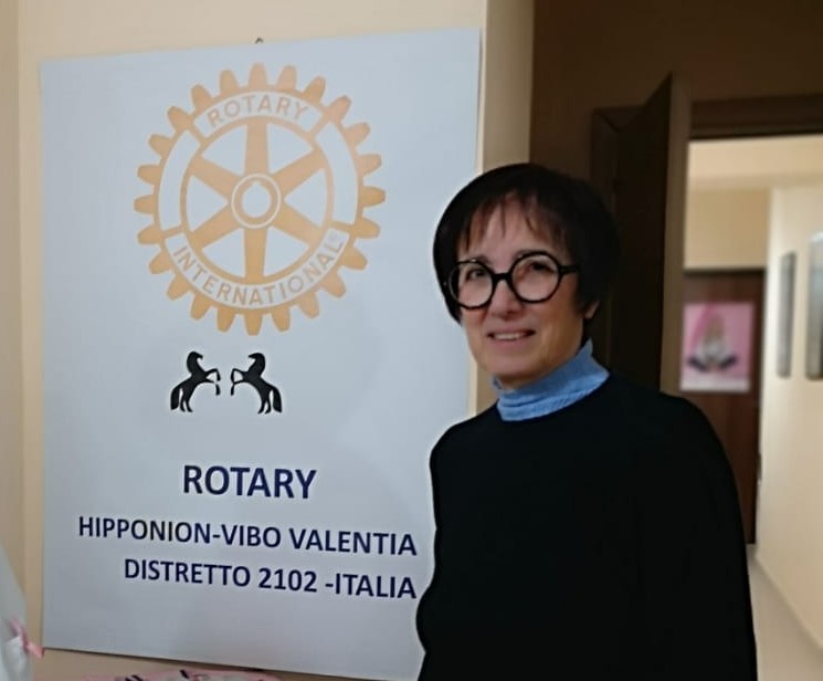 Il Club Rotary Hipponion promuove una donazione di libri alla Biblioteca Comunale 5 whatsapp image 2024 05 26 at 13.29.56