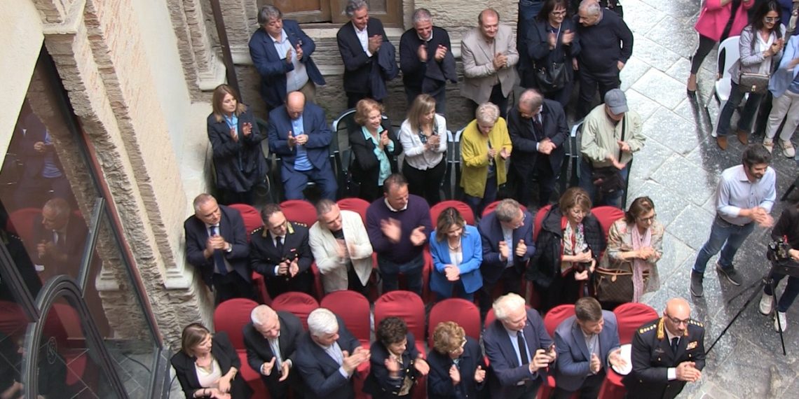 Un Sindaco da standing ovation. Maria Limardo lascia e il suo “Saluto alla città” è un tripudio di emozioni (video)
