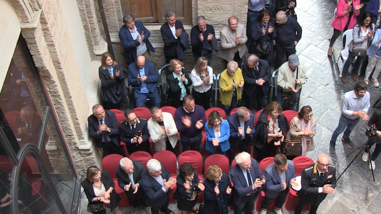 Un Sindaco da standing ovation. Maria Limardo lascia e il suo “Saluto alla città” è un tripudio di emozioni (video)