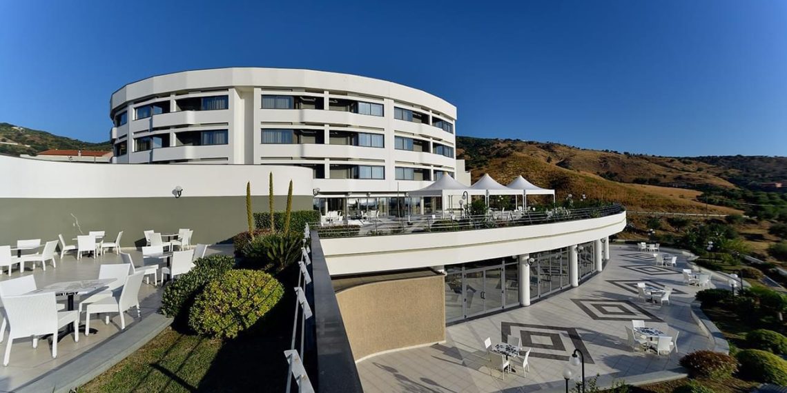 In Calabria la "Vacanza Studio" della terza età ENS. Arriveranno al Mirabeau da tutta Italia 1 In Calabria la “Vacanza Studio” della terza età ENS. Arriveranno al Mirabeau da tutta Italia