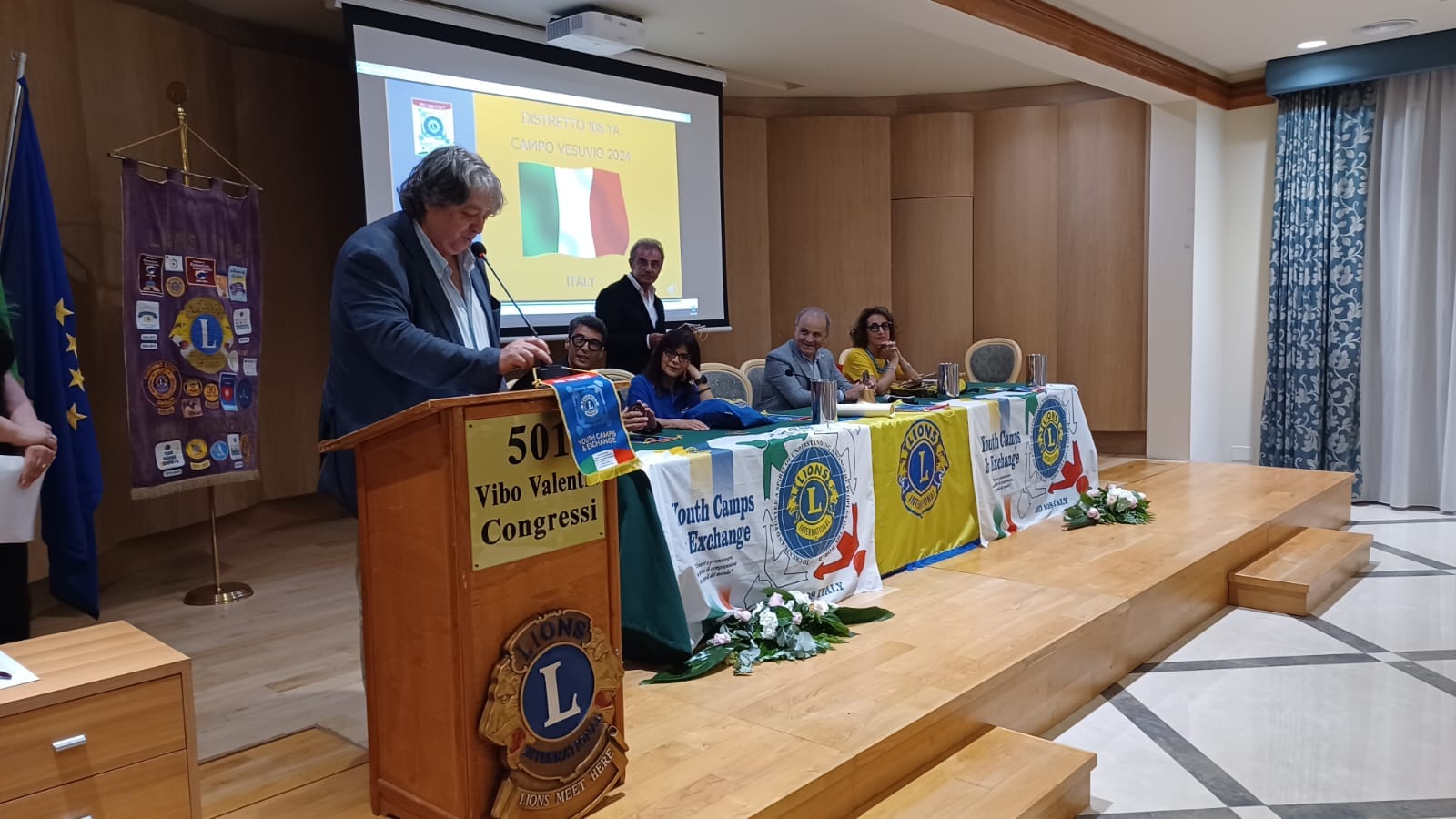 A Vibo Valentia 20 ragazzi da tutto il mondo grazie al Campo Vesuvio del Distretto Lions (video e foto) 10 450359082 10231738149786401 1020738042066177398 n 1