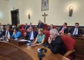 Vibo Valentia, prima seduta del nuovo Consiglio comunale. Romeo si presenta ma non ha ancora l’assessore al Bilancio