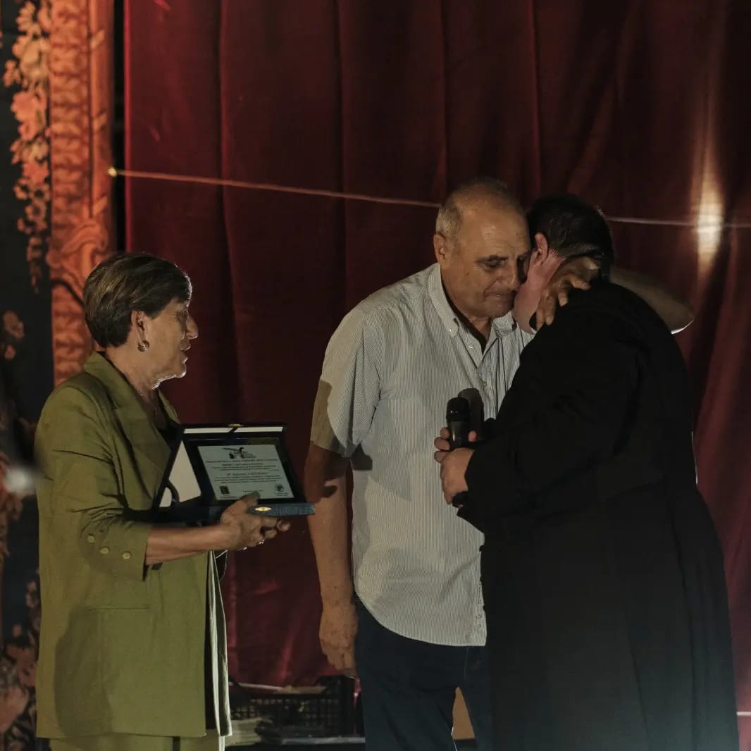 “Pannaconi Città Dei Poeti”, nella frazione di Cessaniti un Festival di Arte e Poesia (foto) 8 whatsapp image 2024 07 10 at 21.15.06 1