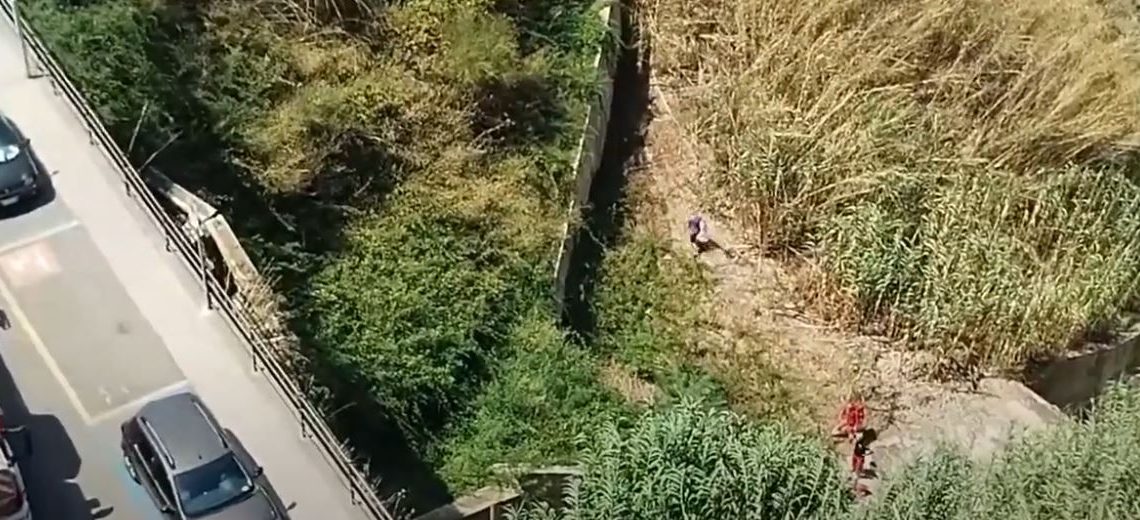 Non ce l’ha fatta l’uomo che ieri si sarebbe lanciato da un dirupo a Pizzo. È morto al Pugliese-Ciaccio (video)