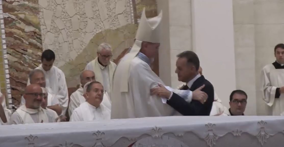 Paravati, la chiesa voluta da Natuzza elevata a Santuario diocesano alla presenza di migliaia di fedeli (video e interviste) 5 figlio natuzza
