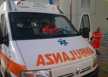 Una donna di 50 anni tenta il suicidio ingerendo una forte dose di di antidepressivi