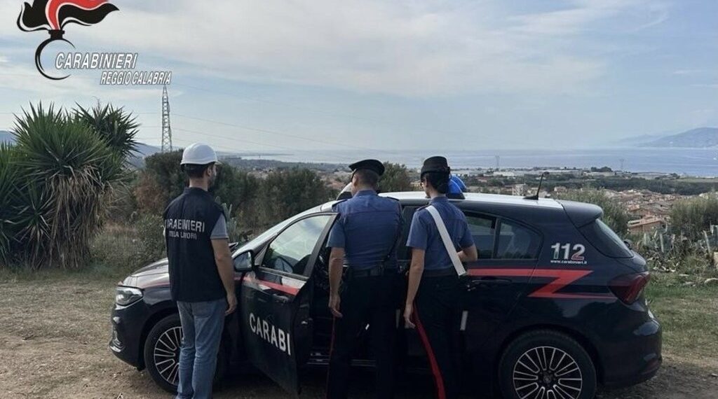 I Carabinieri scoprono irregolarità in un cantiere a Campo Calabro 1 I Carabinieri scoprono irregolarità in un cantiere a Campo Calabro