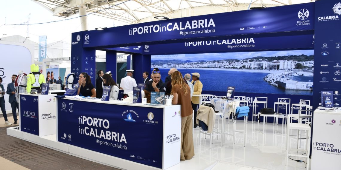 La Calabria e le aziende calabresi al Salone Nautico Internazionale di Genova 1 La Calabria e le aziende calabresi al Salone Nautico Internazionale di Genova