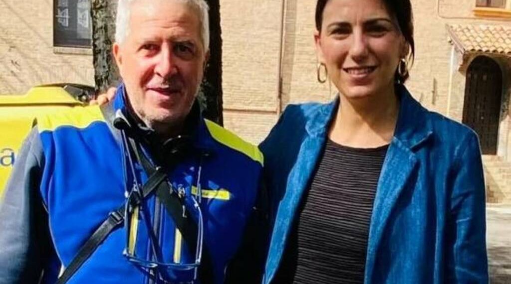 La bella storia di Nazareno, il postino venuto dalla Calabria che ha conquistato l'emiliana Mirandola 1 La bella storia di Nazareno, il postino venuto dalla Calabria che ha conquistato l’emiliana Mirandola