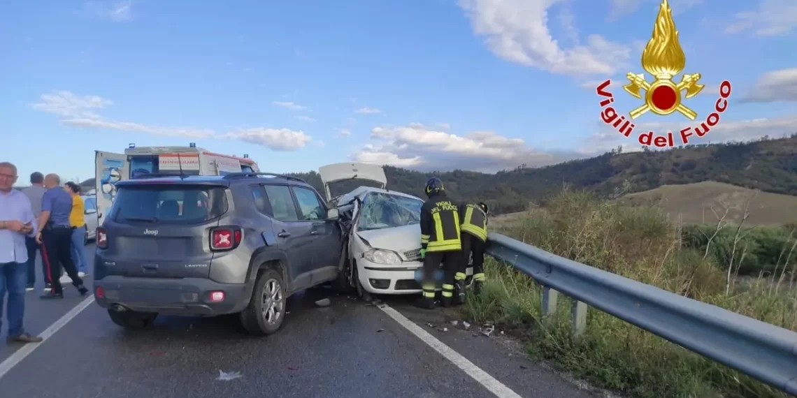 SS 106, la strada della morte fa un'altra vittima: è la moglie del sindaco di Cutro 1 SS 106, la strada della morte fa un’altra vittima: è la moglie del sindaco di Cutro