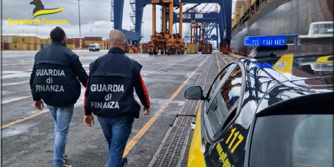 Sequestrati 790 chili di cocaina purissima nel porto di Gioia Tauro (VIDEO)