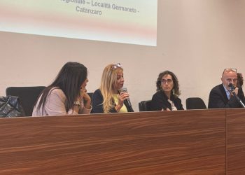 L’assessore alle Politiche sociali della Regione Calabria, Caterina Capponi, ha presentato gli “Interventi contro il degrado socio-economico” 3 L’assessore alle Politiche sociali della Regione Calabria, Caterina Capponi, ha presentato gli “Interventi contro il degrado socio-economico”