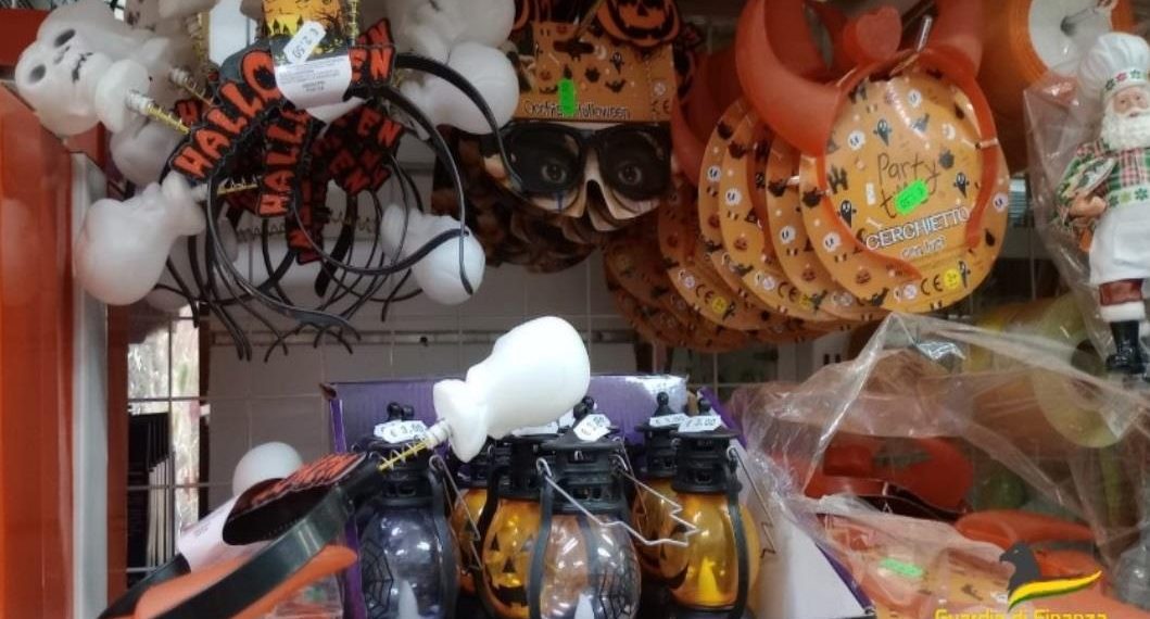 La Guardia di Finanza sequestra oltre 30 mila articoli non sicuri nel Cosentino