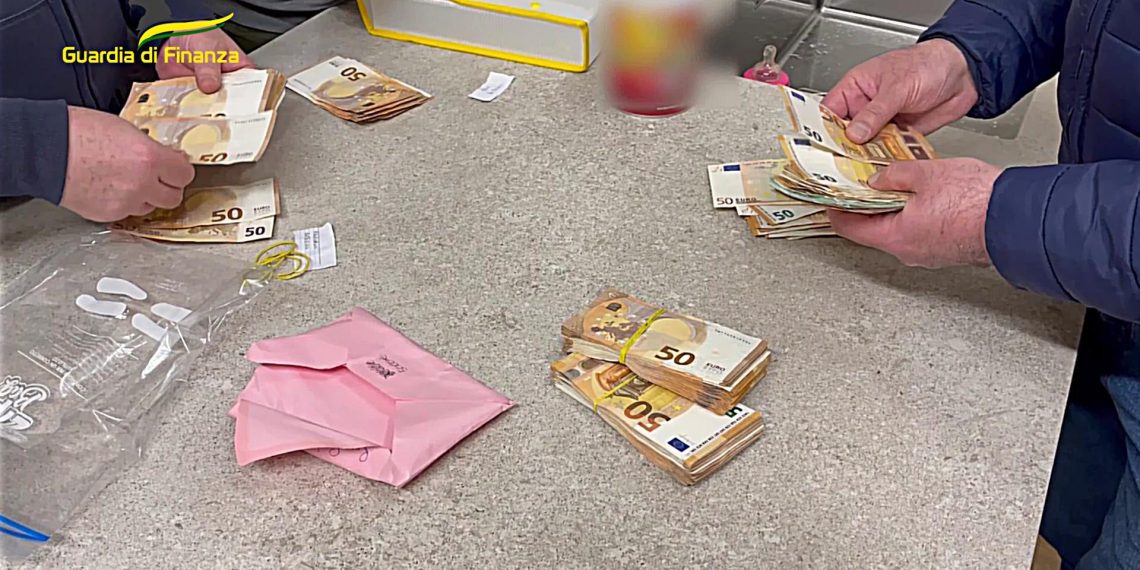 GdF Catania: Operazione “Dentro o Fuori”, nei guai anche il commissario del Corap e dell’Arsai (VIDEO)