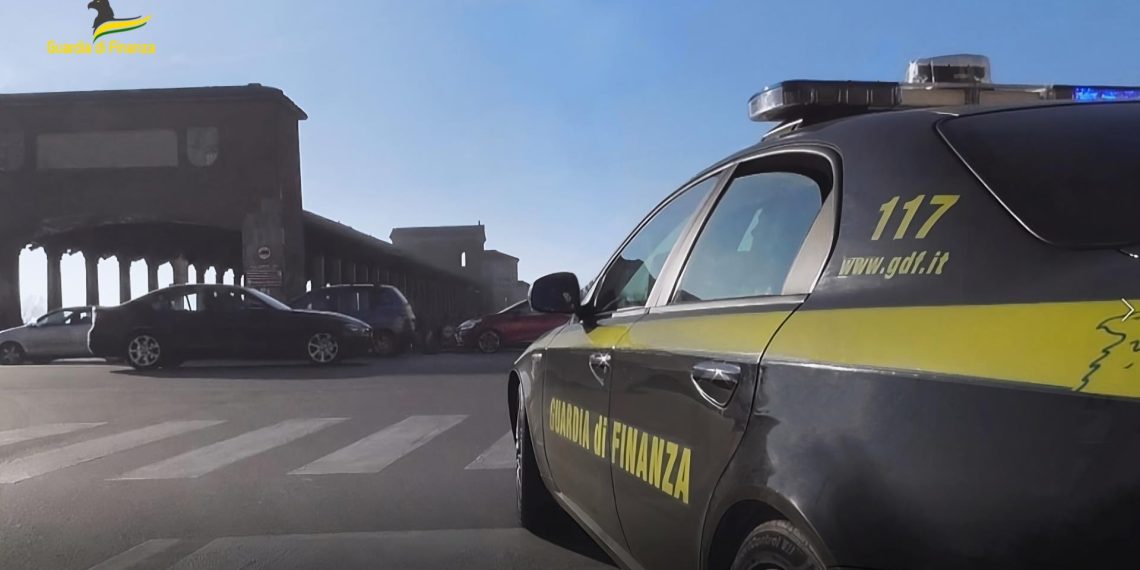 Operazione della Guardia di Finanza, scoperto un traffico di droga tra Calabria e Lombardia: 20 arresti