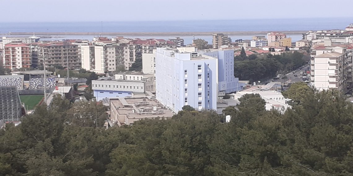 Bimba nasce morta all’ospedale di Crotone, il magistrato apre un’indagine