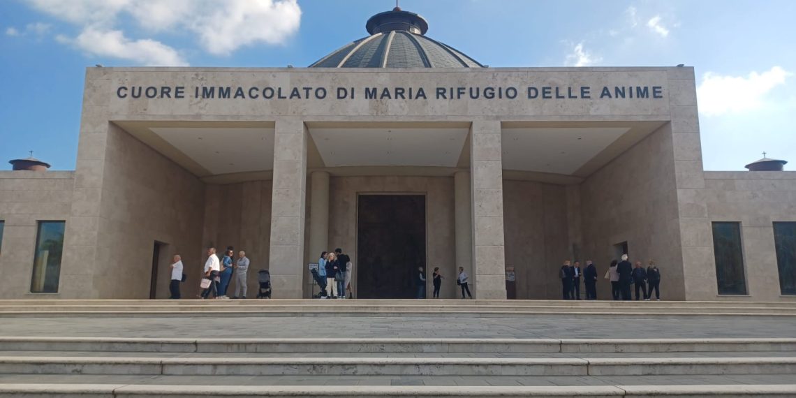 Quindici anni senza Natuzza. La ricorrenza nel giorno di Ognissanti celebrata nella chiesa da Lei voluta stracolma di fedeli (VIDEO)