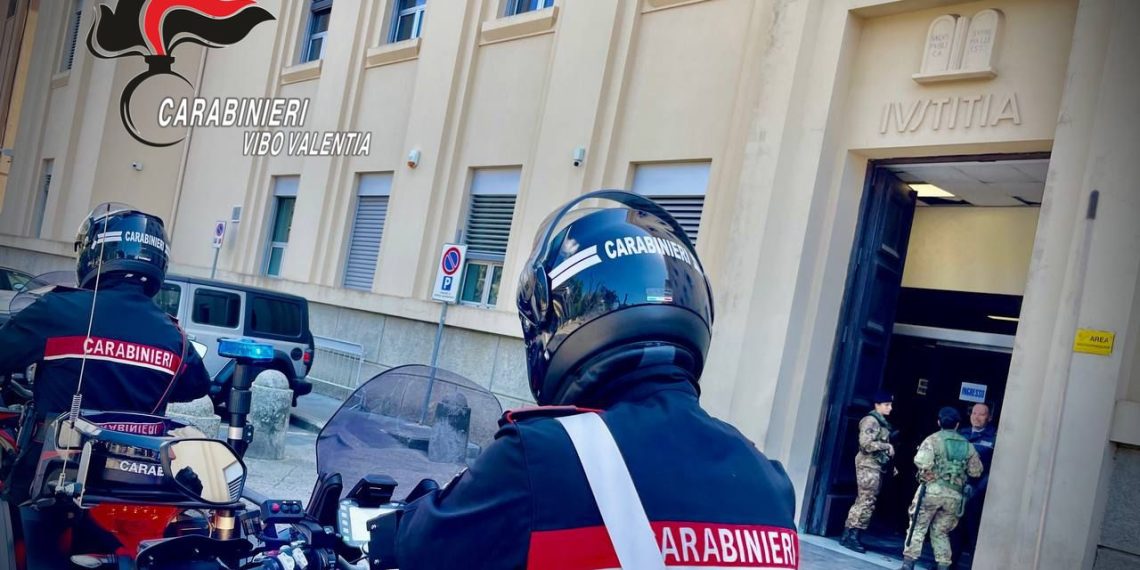 Circonvenzione di persone incapaci: sequestrati 35.000 € e monili in oro a due avvocati di Vibo Valentia 1 Circonvenzione di persone incapaci: sequestrati 35.000 € e monili in oro a due avvocati di Vibo Valentia